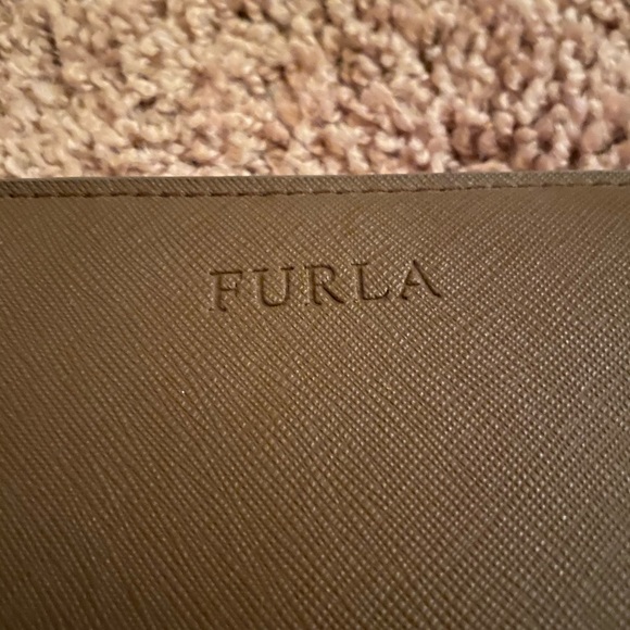 Makeup kit or pouch - Picture 2 of 7